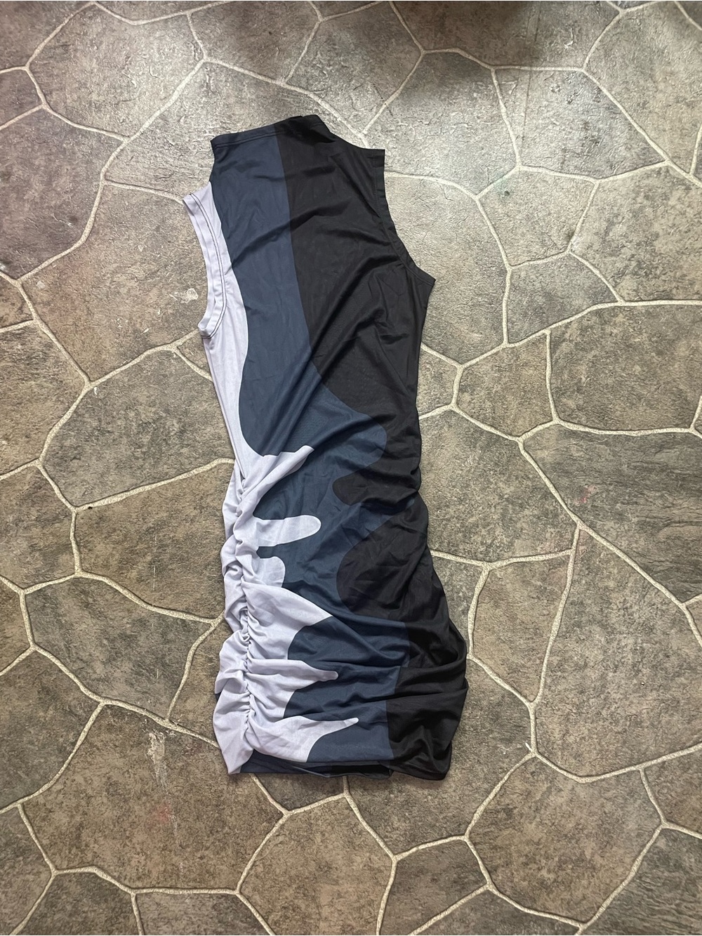 Sleeveless Abstract Wave Mesh Dress in Black and Gray